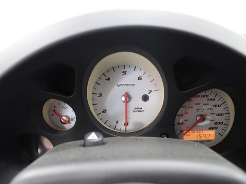 Used 2004 Dodge Viper SRT-10 RWD image 17