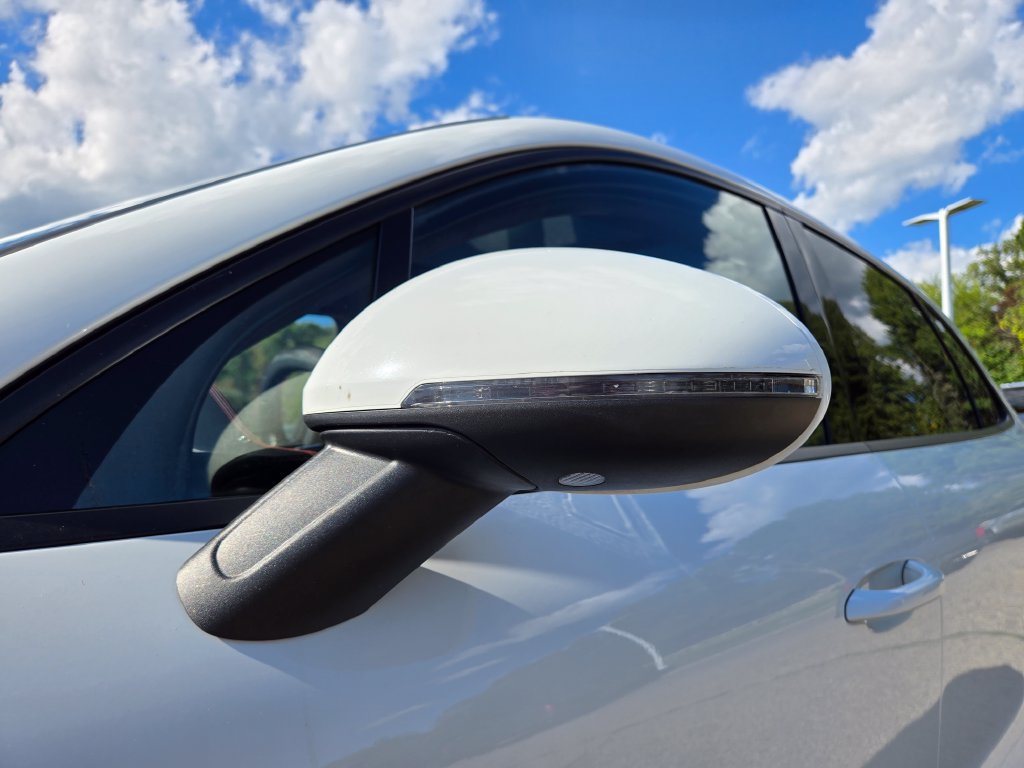 Used 2015 Porsche Macan Turbo AWD/4WD image 12