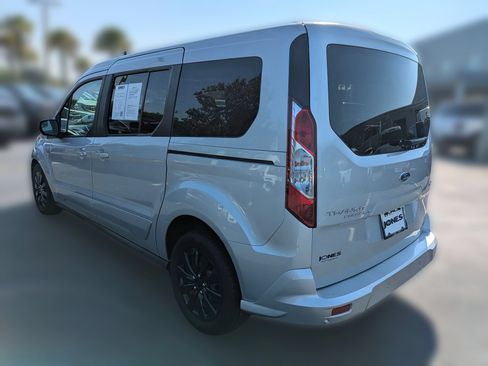Used 2022 Ford Transit Connect XLT FWD image 7