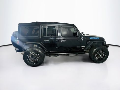 Used 2018 Jeep Wrangler Unlimited Sport S AWD/4WD image 10