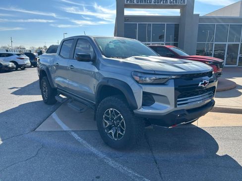 Certified 2024 Chevrolet Colorado ZR2 w/ ZR2 Convenience Package III image 3