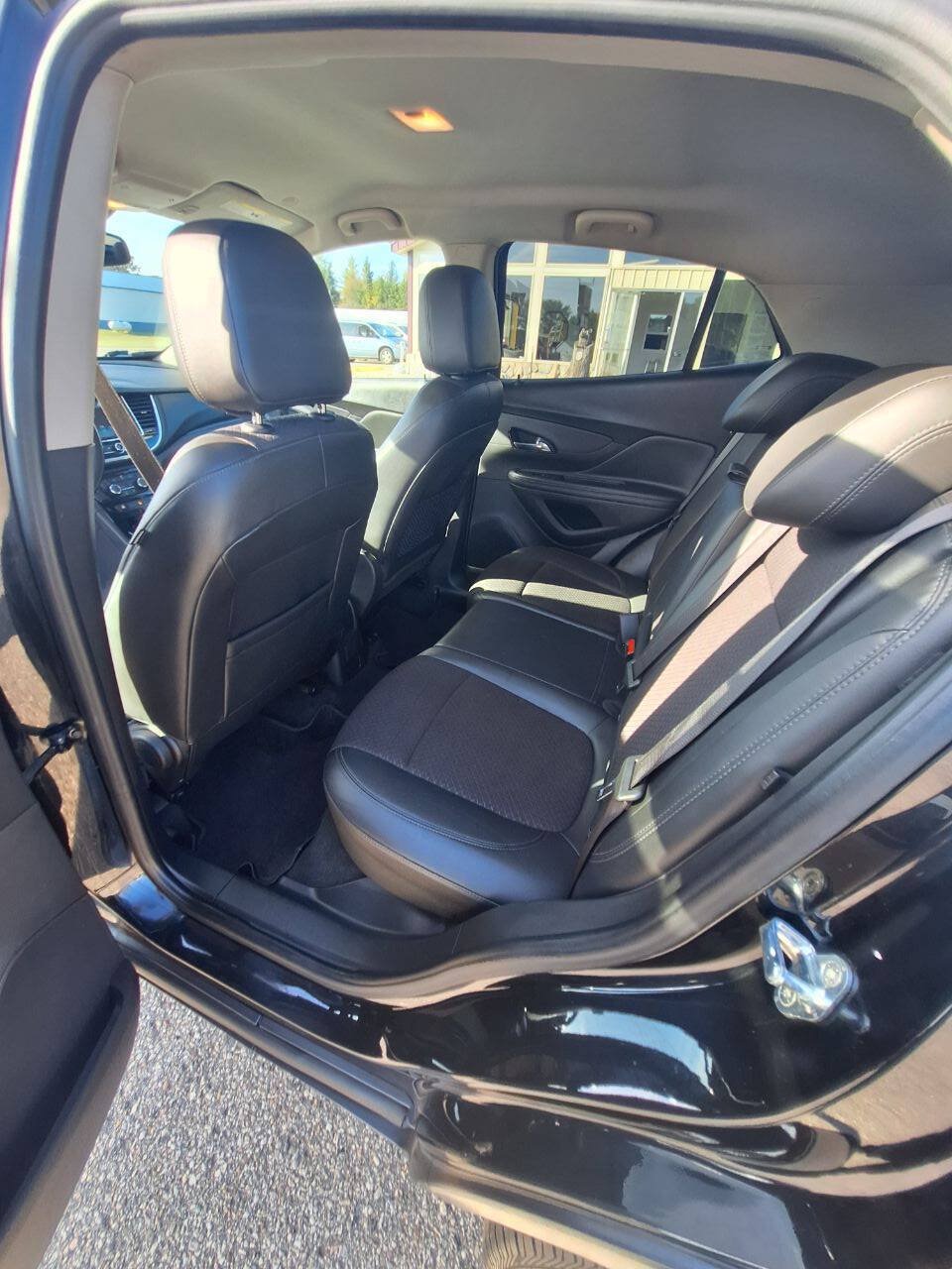 Used 2019 Buick Encore Preferred AWD/4WD image 19