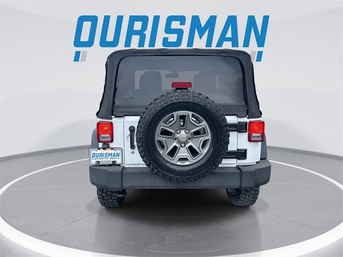Used 2015 Jeep Wrangler Rubicon w/ Power Convenience Group image 7