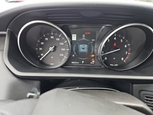 Used 2017 Land Rover Range Rover Sport HSE image 10