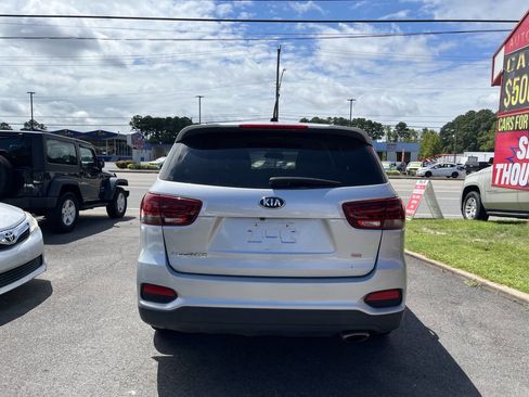 Used 2019 Kia Sorento L image 6