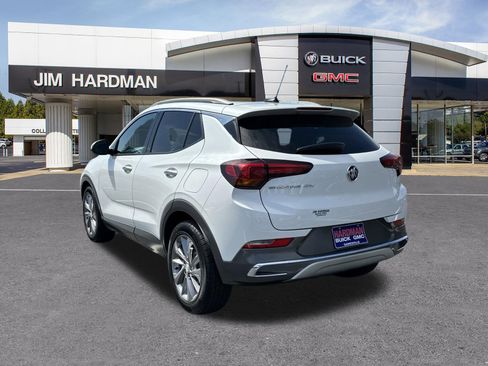 Used 2020 Buick Encore GX Essence w/ Experience Buick Package image 5