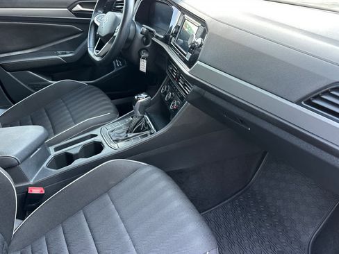 Used 2022 Volkswagen Jetta Sport image 15