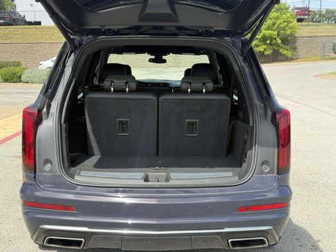 Used 2024 Cadillac XT6 Premium Luxury FWD image 5