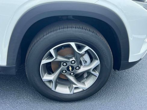 Used 2024 Chevrolet Trax LT FWD image 12