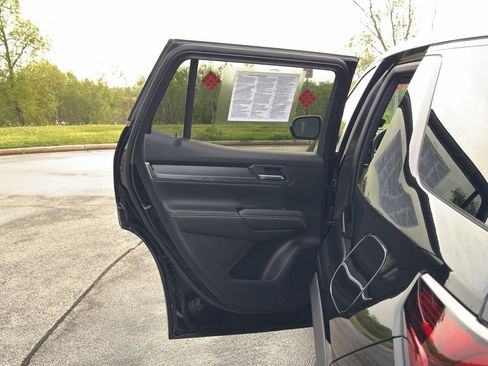 Used 2025 GMC Terrain Elevation AWD/4WD image 31