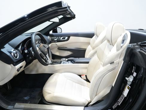 Used 2015 Mercedes-Benz SL 63 AMG image 30