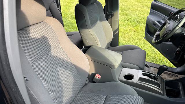 Used 2006 Toyota Tacoma PreRunner w/ TRD Sport Pkg #3 RWD image 23