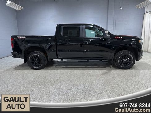 Used 2021 Chevrolet Silverado 1500 LT Trail Boss w/ Bed Protection Package image 2