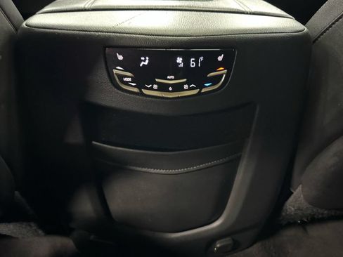 Used 2020 Cadillac Escalade ESV Luxury w/ Escalade Sport Edition AWD/4WD image 37