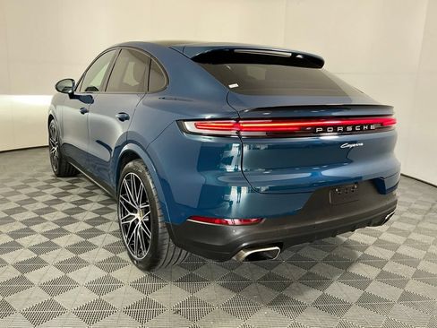 Used 2024 Porsche Cayenne Coupe AWD/4WD image 7