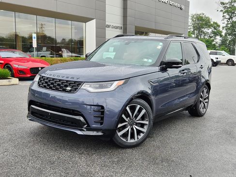 Used 2024 Land Rover Discovery Dynamic SE AWD/4WD image 9