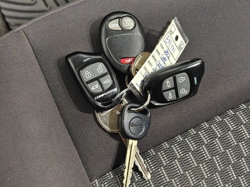 Used 2012 GMC Canyon SLE AWD/4WD image 13