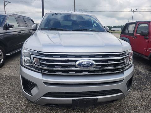 Used 2018 Ford Expedition Max XLT w/ Equipment Group 202A AWD/4WD image 10