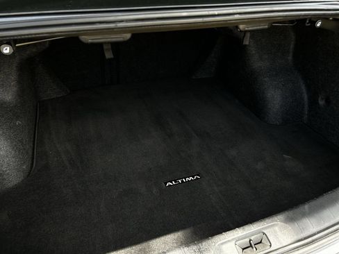 Used 2024 Nissan Altima 2.5 SV FWD image 31