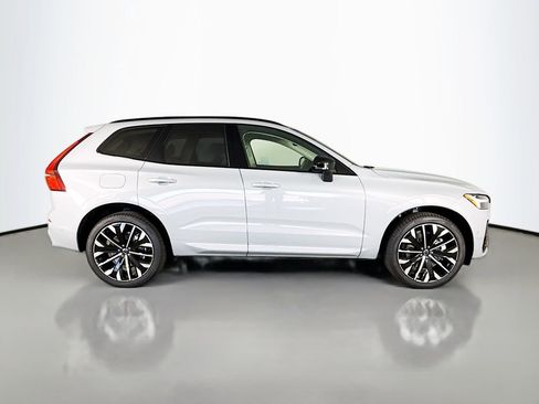 New 2026 Volvo XC60 T8 Ultra w/ Protection Package Premier image 8