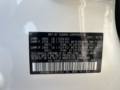 Used 2025 Subaru Outback Onyx Edition AWD/4WD image 32