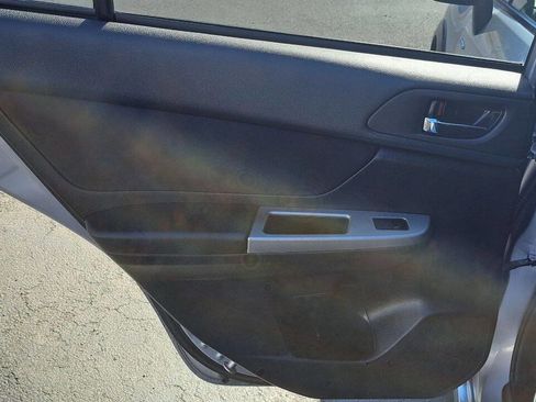 Used 2014 Subaru Crosstrek 2.0i Premium image 17