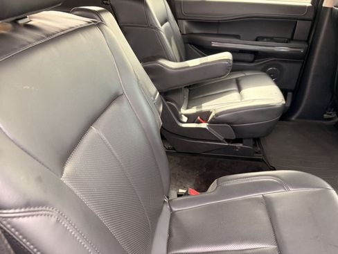 Used 2022 Ford Expedition XLT AWD/4WD image 13