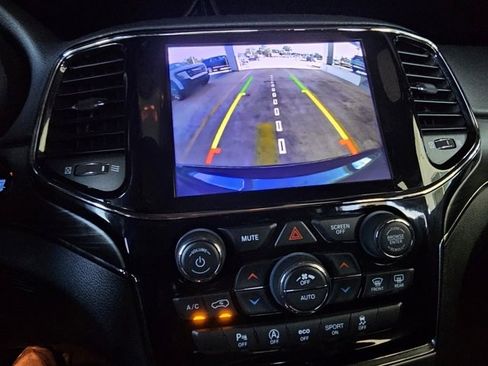 Used 2020 Jeep Grand Cherokee Limited X image 25