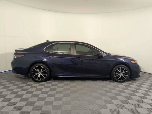 Certified 2022 Toyota Camry SE w/ Convenience Package FWD image 5