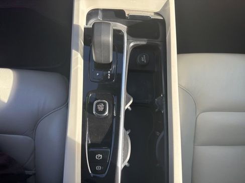 Used 2024 Volvo S60 B5 Plus image 31