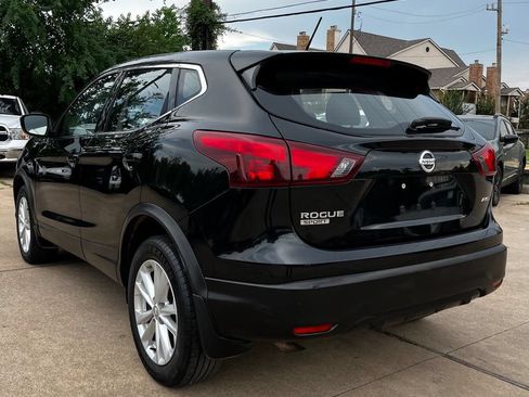 Used 2018 Nissan Rogue Sport S w/ S Appearance Package AWD/4WD image 10