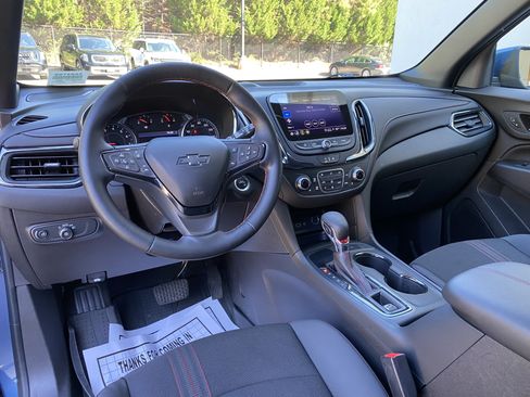 Used 2024 Chevrolet Equinox RS FWD image 32