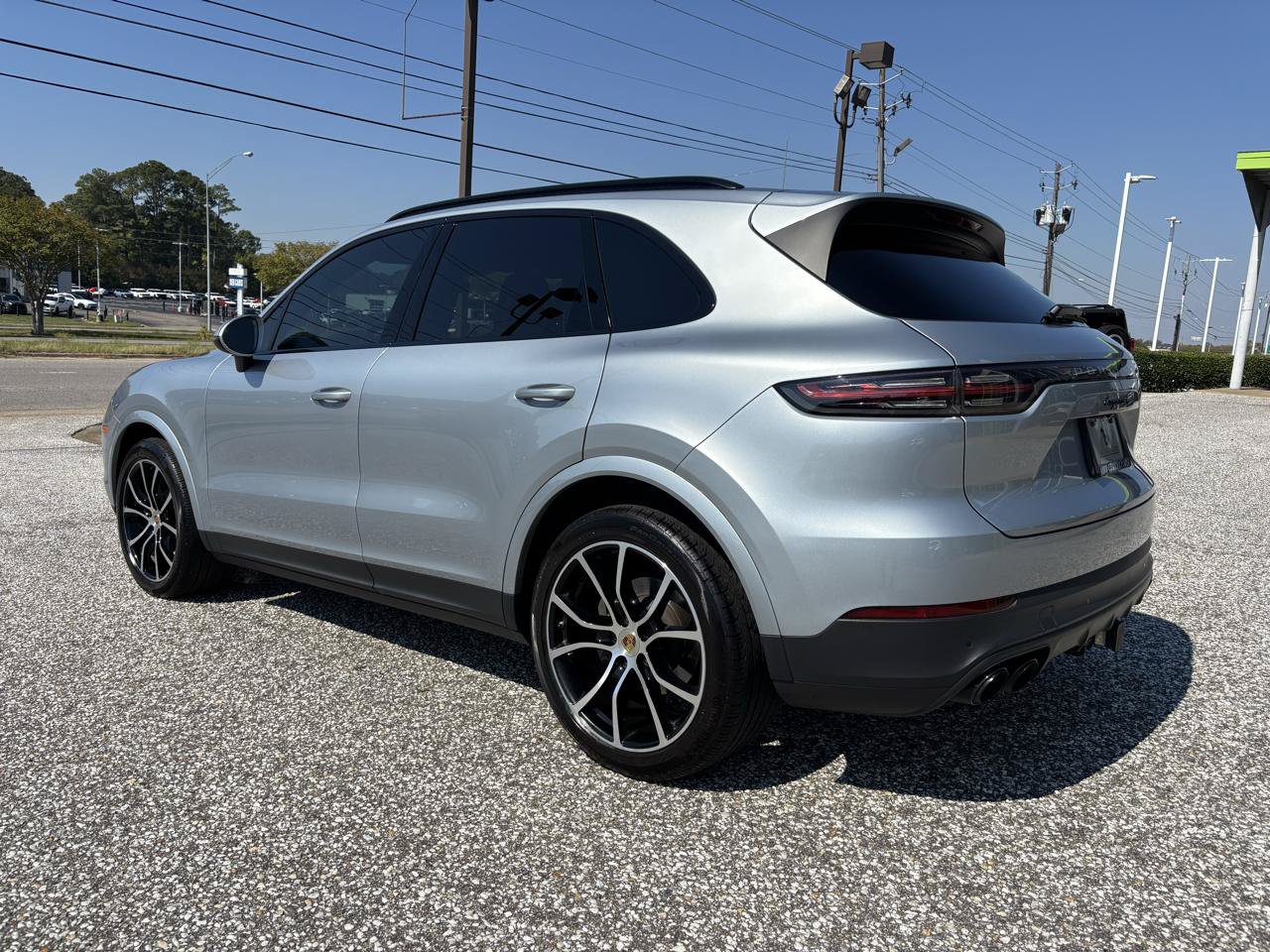 Used 2021 Porsche Cayenne S AWD/4WD image 3