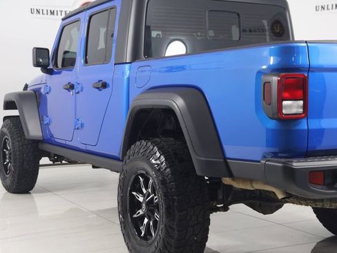 Used 2023 Jeep Gladiator Sport w/ Trailer Tow Package image 21