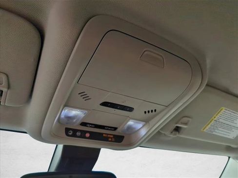 Used 2020 GMC Terrain SLT w/ Preferred Package image 15