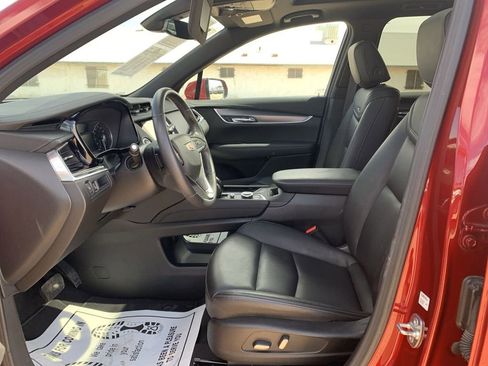 Certified 2024 Cadillac XT6 Luxury w/ LPO, Floor Liner Package image 17