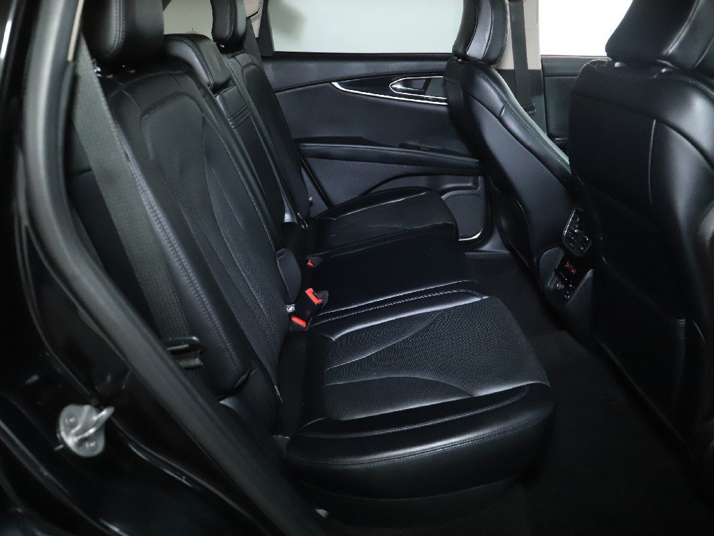 Certified 2021 Lincoln Nautilus Reserve AWD/4WD image 35