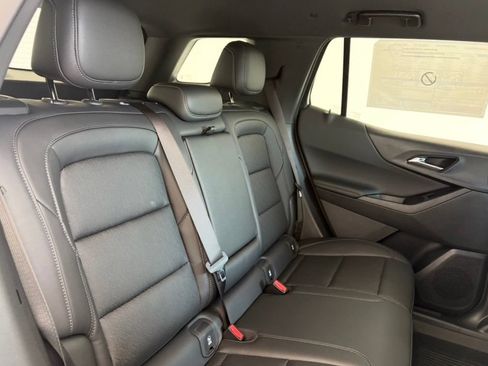 New 2027 Chevrolet Equinox LT w/ Convenience Package II FWD image 31