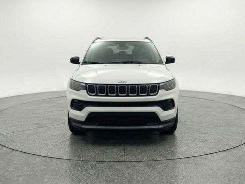 Used 2025 Jeep Compass Limited image 2