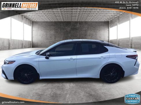 Used 2024 Toyota Camry FWD image 7
