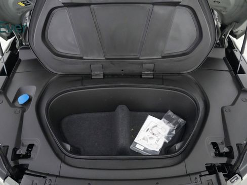 Used 2023 Volvo C40 P8 Recharge Ultimate image 26