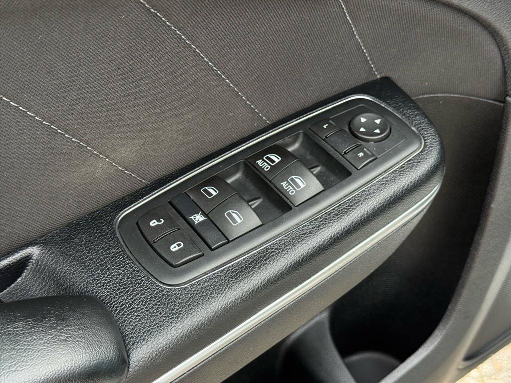 Used 2016 Dodge Charger R/T RWD image 17