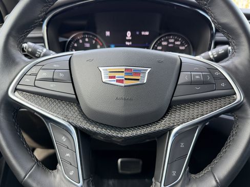 Certified 2022 Cadillac XT5 Sportv w/ Technology Package image 29