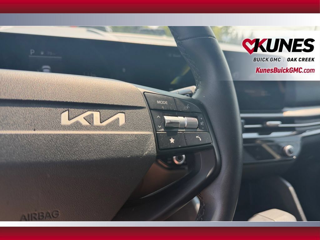 Used 2026 Kia Sportage LX FWD image 18