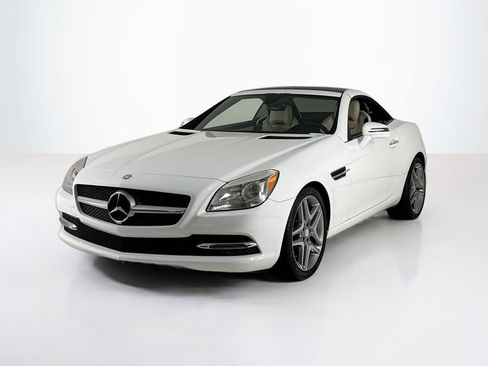 Used 2015 Mercedes-Benz SLK 250 image 1