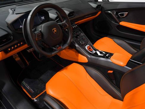 Used 2018 Lamborghini Huracan LP 580-2 image 2