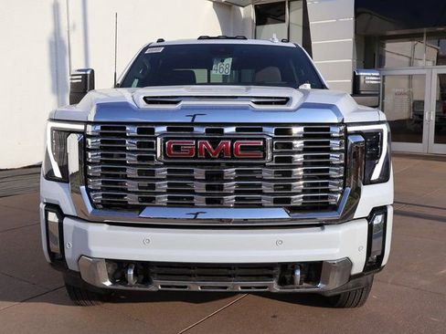 New 2026 GMC Sierra 3500 Denali w/ Denali Reserve Package image 6