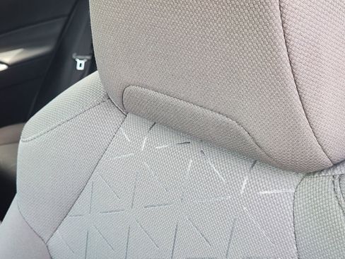 Used 2021 Toyota RAV4 XLE FWD image 18