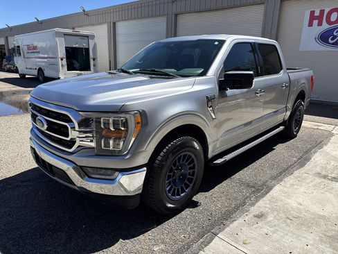 Used 2021 Ford F150 XLT w/ Equipment Group 302A High RWD image 5