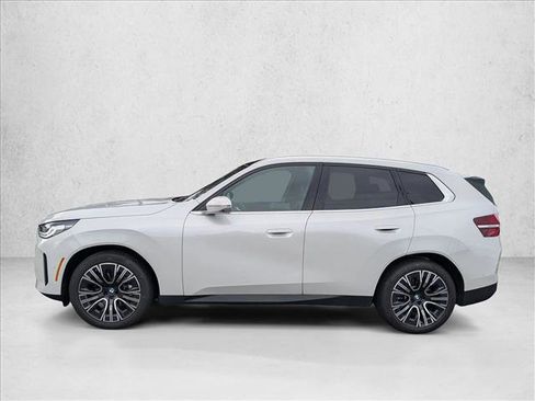 Used 2025 BMW X3 xDrive30i w/ Premium Package image 9